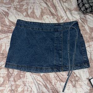 Cotton On mini skirt